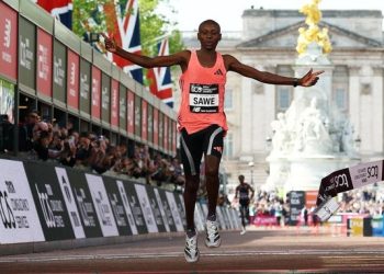 Sabastian Sawe, primer hombre que corre maratón en menos de dos horas