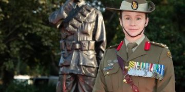 Australia nombró por primera vez a una mujer al frente de su Ejército