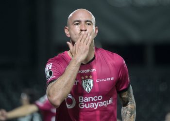 «Cocoliso» hunde a Libertad con un triplete