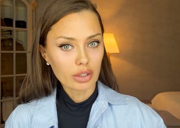 Una exconejita de Playboy criticó a Putin y obtuvo respuesta oficial