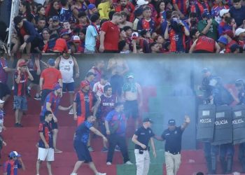 Violencia en el superclásico: 13 policías heridos, 2 siguen internados
