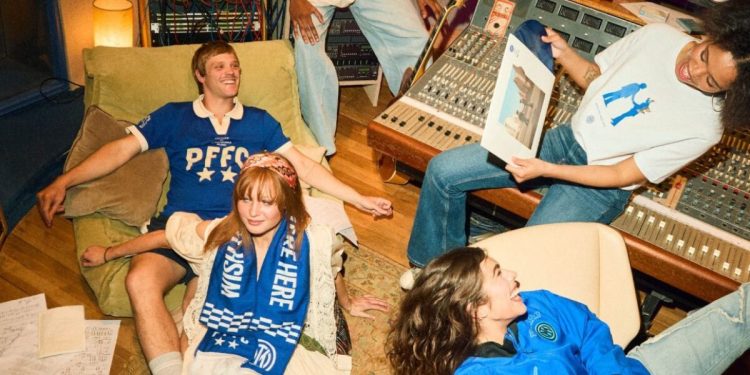 Inter de Milán homenajea a Pink Floyd con colección inspirada en equipo amateur formado por la banda