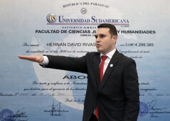 Colegio de Abogados solicita a la CSJ anular matrícula de Hernán Rivas