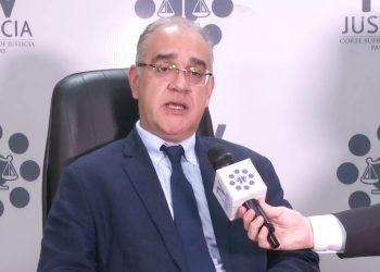 Juez Humberto Otazú aclaró que no salió del país ante circulación de publicaciones