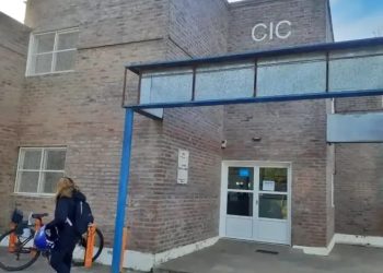 Alumno entró a un colegio y atacó a 9 compañeros con una cadena de moto
