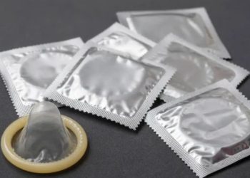 Suben precios de condones por la guerra en Irán e interrupciones en Ormuz