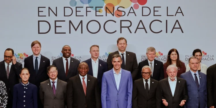 Sánchez reúne a líderes progresistas en Barcelona para defender el orden multilateral