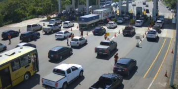 Denuncian extensas filas y desprolijidad en organización en zona peaje Ypacaraí