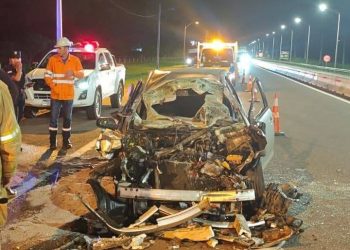 Subcomisario pierde la vida en violento choque contra la parte trasera de un camión