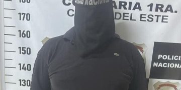 Joven logra pedir ayuda y es rescatada de un departamento en CDE