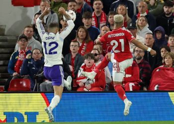 Chris Wood da el triunfo al Forest ante el Villa