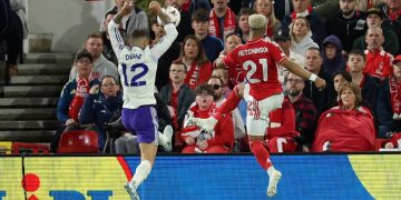 Chris Wood da el triunfo al Forest ante el Villa