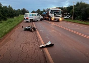 Policía acude a siniestro vial y descubre que la víctima es su hermano