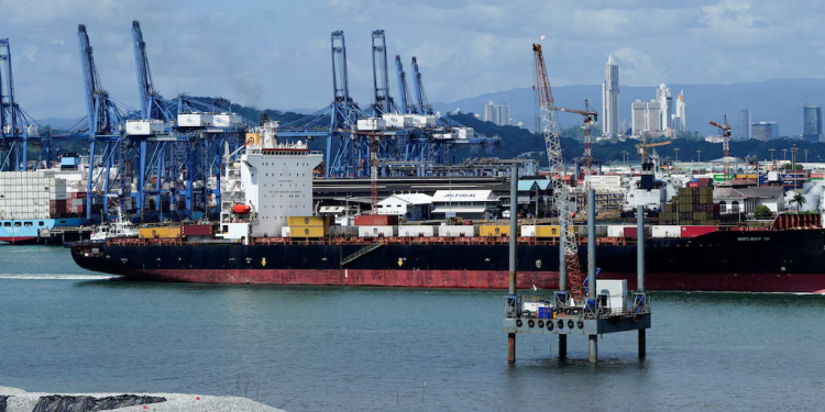 Paraguay condena el bloqueo de China a los buques panameños