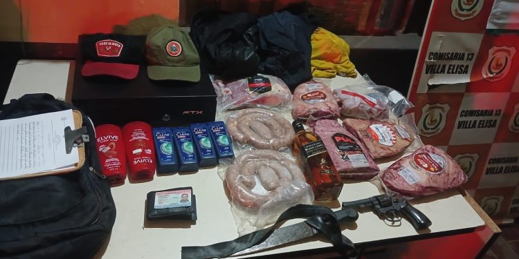 Capturan a hombre y recuperan mercadería tras asalto a minimarkets