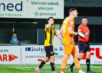 Con uno menos en cancha casi todo el partido, Guarani vence por la mínima a Libertad