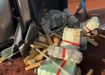 Camioneta cargada de marihuana volcó en zona rural de Itakyry