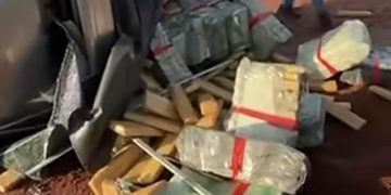 Camioneta cargada de marihuana volcó en zona rural de Itakyry