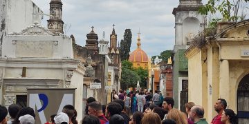 Invitan a recorrido histórico por el Cementerio de la Recoleta este sábado