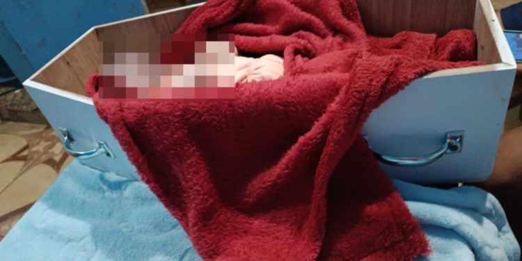 Indagan posible mala atención médica tras muerte de un bebé en Presidente Franco
