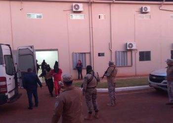 Trasladan a siete internos desde Minga Guazú a la Penitenciaría de Emboscada
