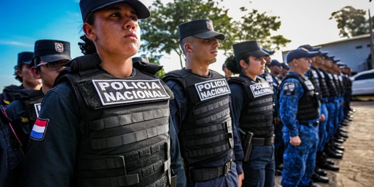 Modernización policial: Nuevos chalecos y cámaras forenses para enfrentar al crimen organizado