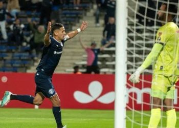 Arce on fire: hat-trick y locura total en Independiente Rivadavia