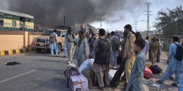 Al menos 23 muertos y más de 70 heridos en atentado contra tren en Pakistán