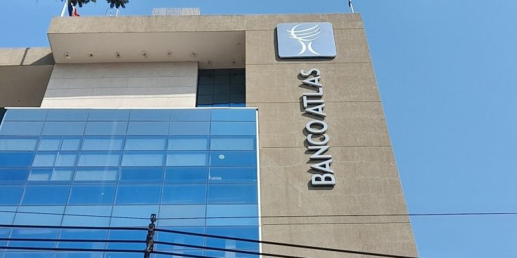 Banco Atlas rechaza acusación fiscal y niega hechos punibles