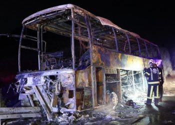 Tragedia en Turquía: bus se estrelló y dejó ocho muertos, incluido un bebé