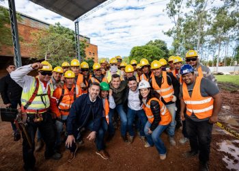 Santiago Peña verifica avance de las obras del centro de primera infancia en Concepción