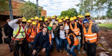 Santiago Peña verifica avance de las obras del centro de primera infancia en Concepción