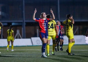 Cerro Porteño golea a Recoleta FC y queda momentáneamente en la cima