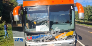 Triple choque en Emboscada involucra a alto jefe policial