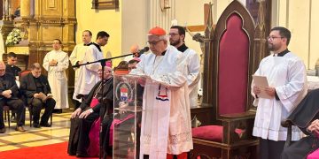Cardenal Adalberto Martínez pide combatir la corrupción y fortalecer la democracia