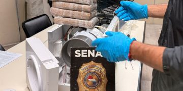 Querían enviar cocaína a Sicilia: estaba oculta dentro de un dispensador de agua