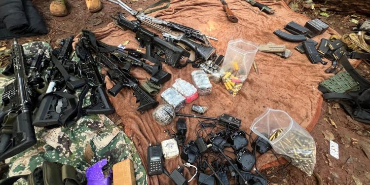 Condenan a 12 años de prisión a tres hombres por narcotráfico y tenencia ilegal de armas