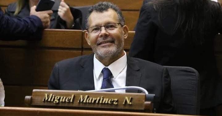 Diputado dice que Zacarías Irún debe ser expulsado tras la filtración de sus audios