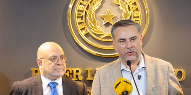 Oposición insiste en auditoría integral de máquinas de votación