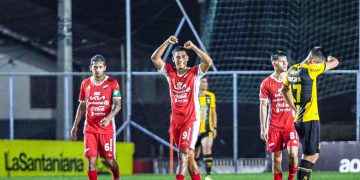 Nacional triunfa sobre Guarani en el Barrio Palomar