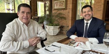 Raúl Latorre afirma que Horacio Cartes “no tiene competencia” para presidir la ANR