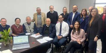 IPS impulsa revisión externa para transparentar millonaria licitación de medicamentos de alto costo con stock crítico