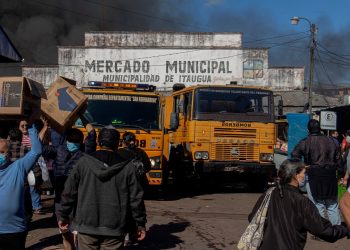 Incendio en mercado de Itauguá: bomberos apuntan a falta de bocas hidrantes