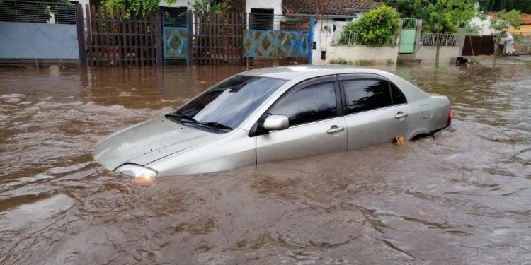 Reclamos por inundaciones en zona de obras sobre Mariscal López