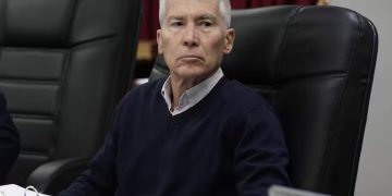 Consejero del IPS defiende pedido de permiso con goce de sueldo para tareas partidarias