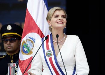 Nueva Presidente de Costa Rica promete «mano dura» contra narco y cárcel estilo Bukele