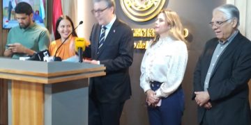 Oposición exige investigación penal directa sobre patrimonio de Santiago Peña