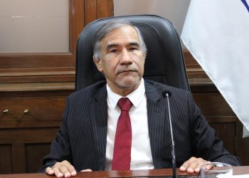 Ministro de la Corte sostiene que jueza habría enfrentado amenazas y critica su suspensión