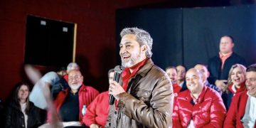 Mario Abdo arremete contra «cúpula de bandidos» que sigue concentrando el poder político y económico