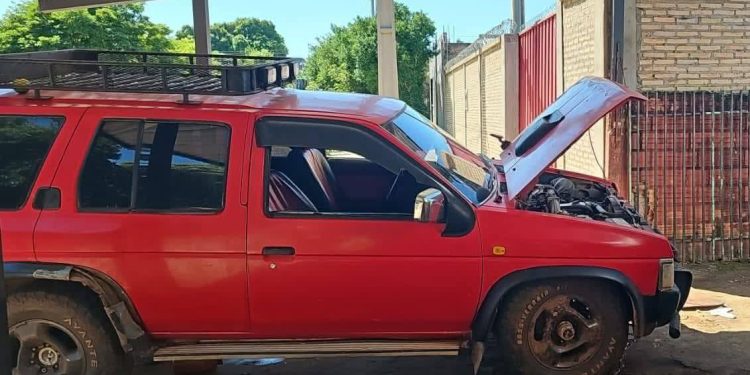 Tragedia en Coronel Oviedo: mecánico fallece aplastado por una camioneta